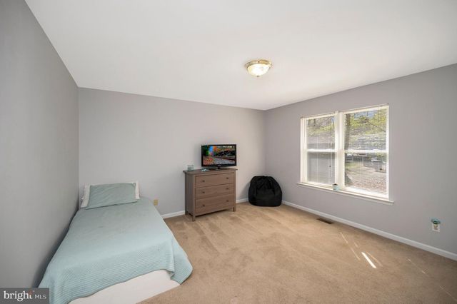 521 LIBERTY BLVD, Locust Grove, VA 22508