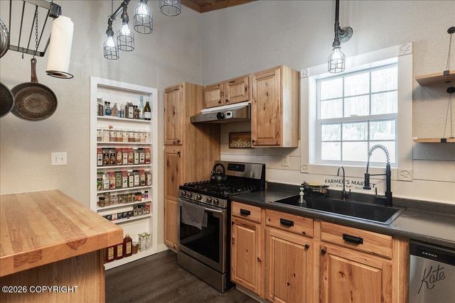 691 Steele Creek Road, Fairbanks, AK 99712