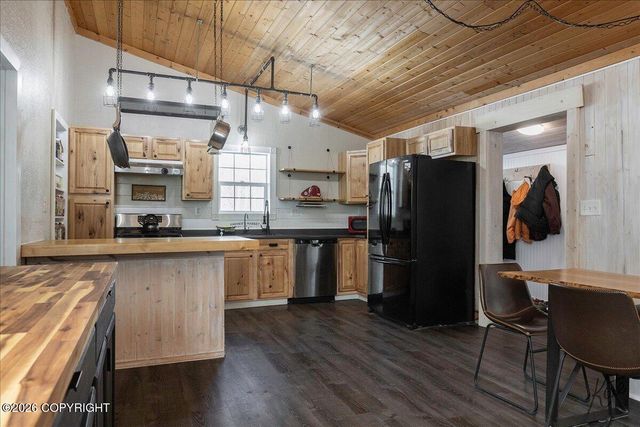 691 Steele Creek Road, Fairbanks, AK 99712