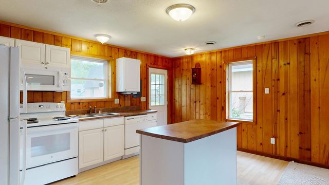 4344 Bay Road, Gladwin, MI 48624