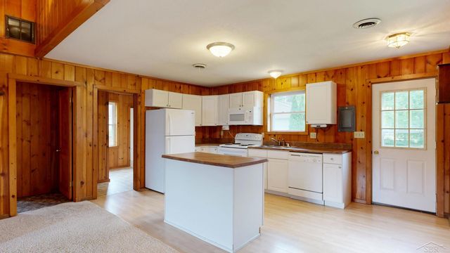 4344 Bay Road, Gladwin, MI 48624