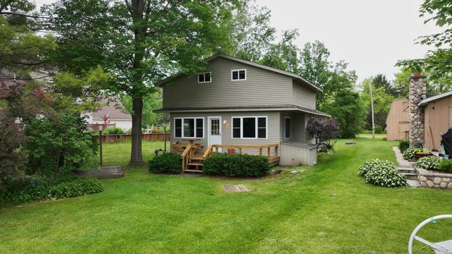 4344 Bay Road, Gladwin, MI 48624