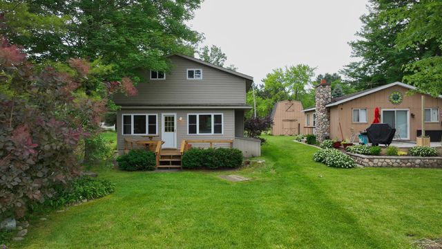 4344 Bay Road, Gladwin, MI 48624