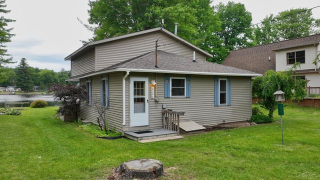 4344 Bay Road, Gladwin, MI 48624