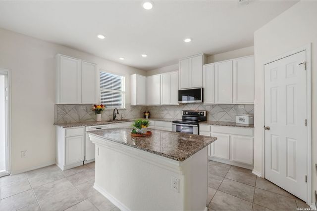 425 LANDMARK FLS, Cibolo, TX 78108