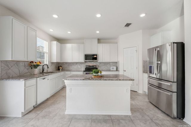425 LANDMARK FLS, Cibolo, TX 78108