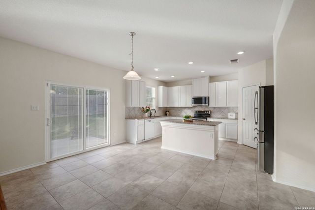 425 LANDMARK FLS, Cibolo, TX 78108