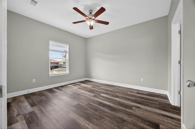 871 Surfview, Crystal Beach, TX 77650