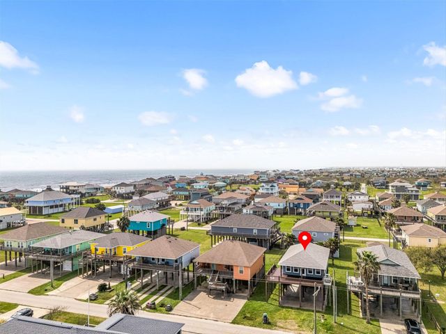 871 Surfview, Crystal Beach, TX 77650