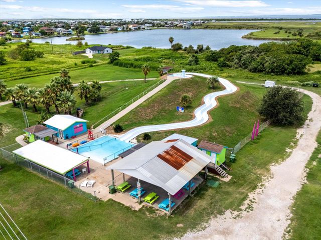 871 Surfview, Crystal Beach, TX 77650