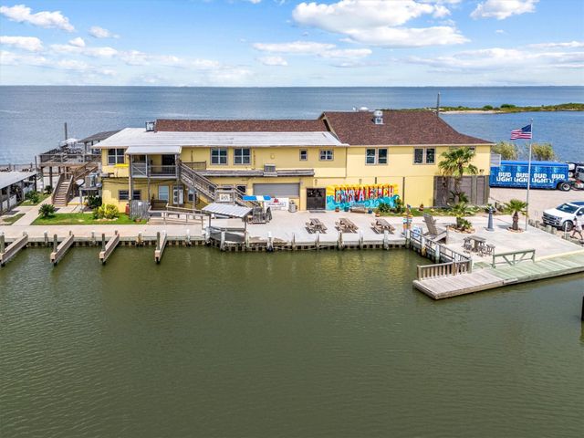 871 Surfview, Crystal Beach, TX 77650