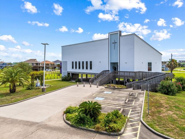 871 Surfview, Crystal Beach, TX 77650