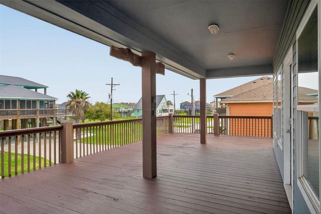 871 Surfview, Crystal Beach, TX 77650