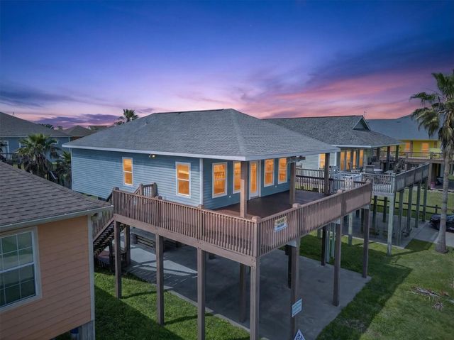 871 Surfview, Crystal Beach, TX 77650