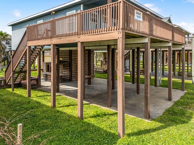 871 Surfview, Crystal Beach, TX 77650