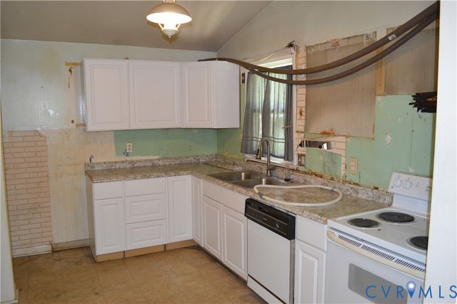 3024 Bensley Rd, Ampthill, VA 23237
