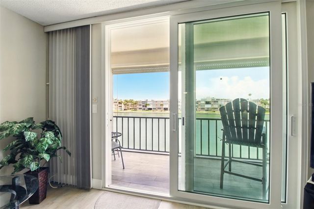 7625 SUN ISLAND DRIVE S 304, South Pasadena, FL 33707
