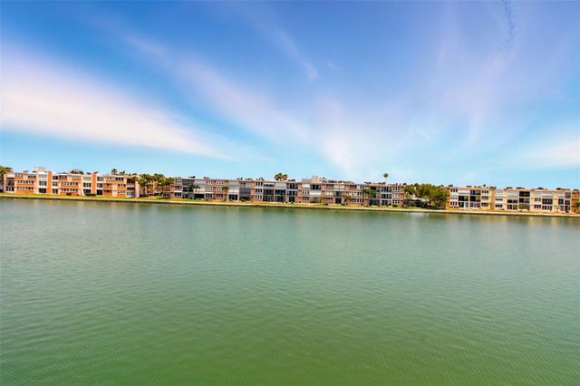 7625 SUN ISLAND DRIVE S 304, South Pasadena, FL 33707