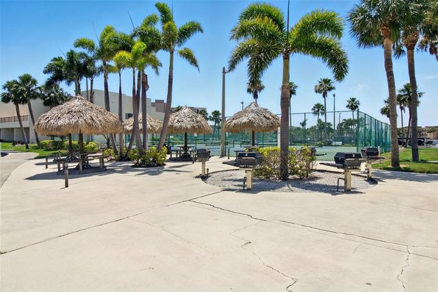 7625 SUN ISLAND DRIVE S 304, South Pasadena, FL 33707