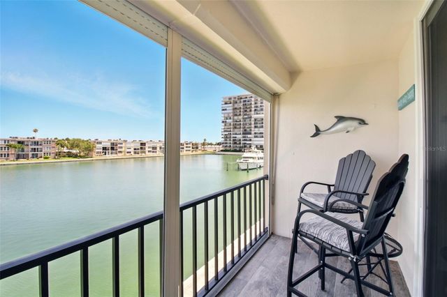 7625 SUN ISLAND DRIVE S 304, South Pasadena, FL 33707