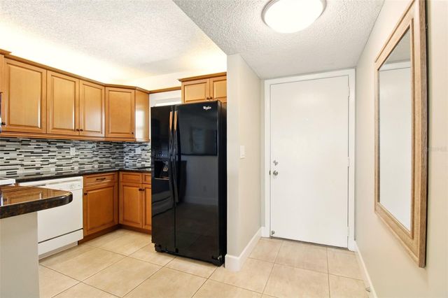 7625 SUN ISLAND DRIVE S 304, South Pasadena, FL 33707