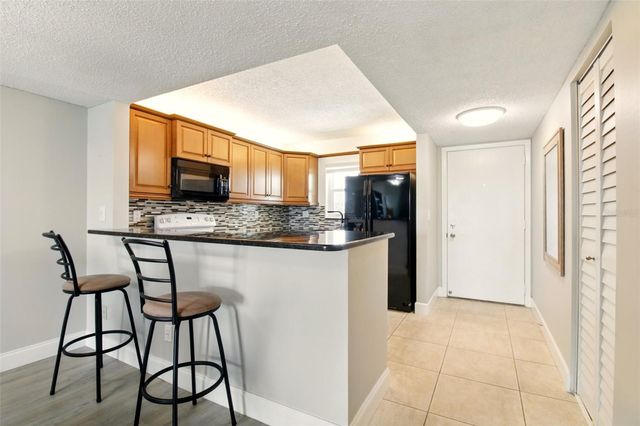7625 SUN ISLAND DRIVE S 304, South Pasadena, FL 33707