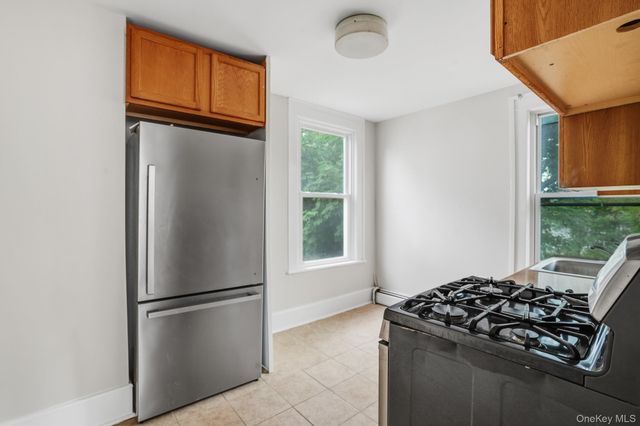 65 N Clinton Street, Poughkeepsie, NY 12601