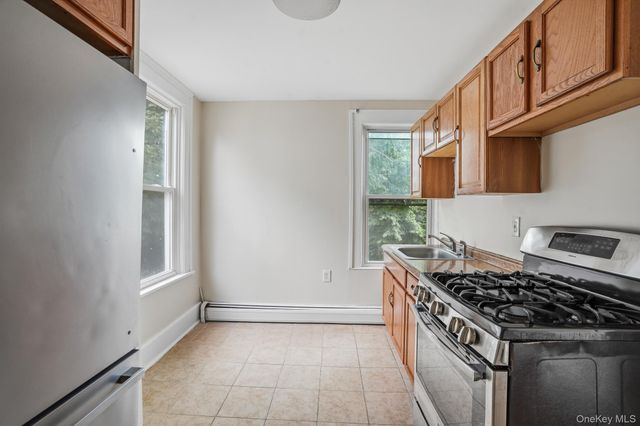 65 N Clinton Street, Poughkeepsie, NY 12601