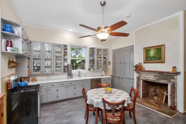 2816 Highway 12, N, Chapmansboro, TN 37035