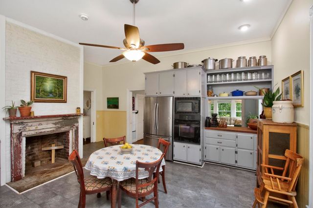 2816 Highway 12, N, Chapmansboro, TN 37035