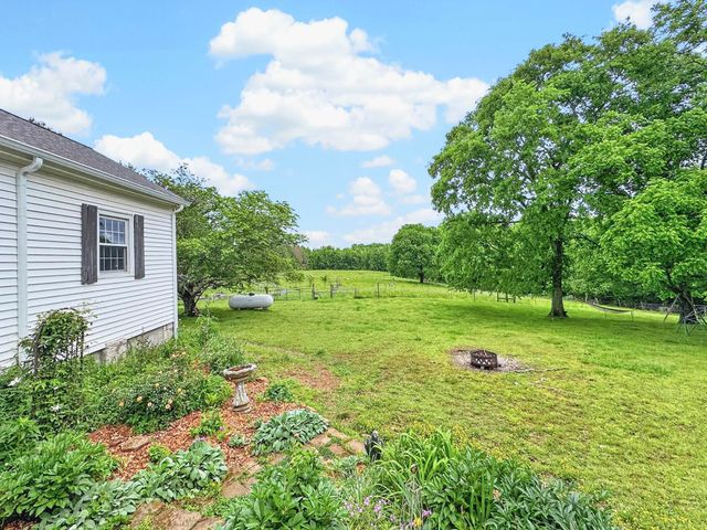 2816 Highway 12, N, Chapmansboro, TN 37035