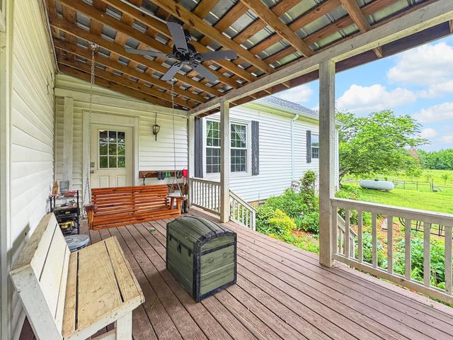 2816 Highway 12, N, Chapmansboro, TN 37035