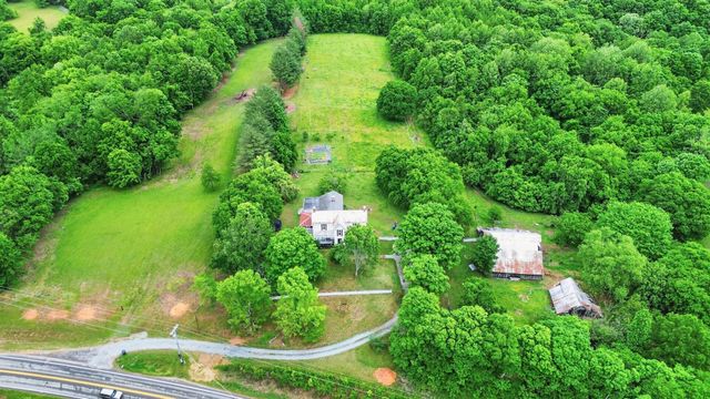 2816 Highway 12, N, Chapmansboro, TN 37035