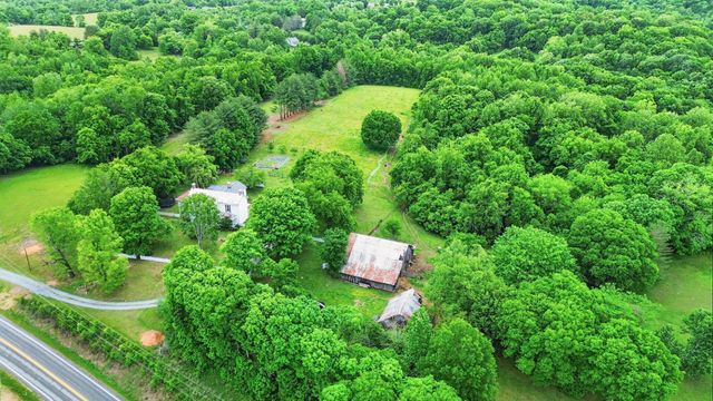 2816 Highway 12, N, Chapmansboro, TN 37035