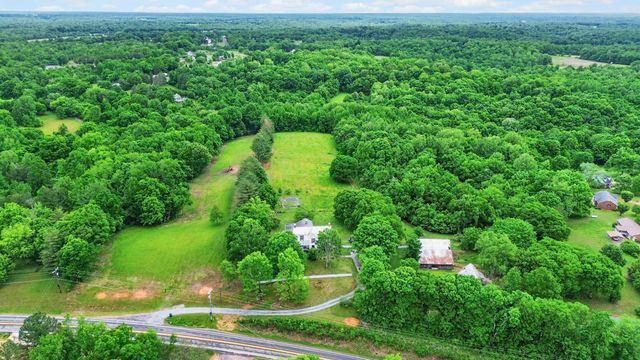 2816 Highway 12, N, Chapmansboro, TN 37035