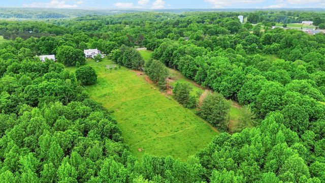 2816 Highway 12, N, Chapmansboro, TN 37035