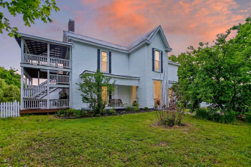 2816 Highway 12, N, Chapmansboro, TN 37035