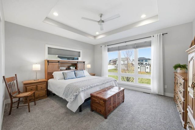 16333 Springbrook Trail, Urbandale, IA 50323