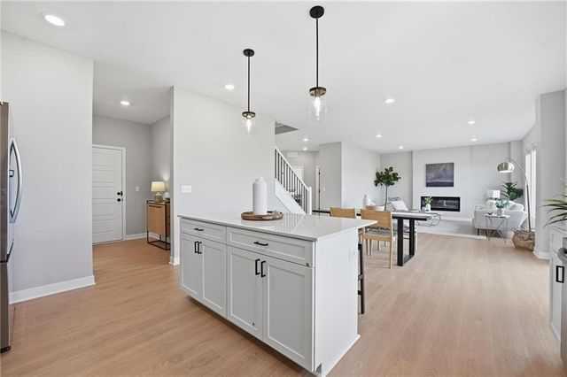 18275 W 166th Terrace, Olathe, KS 66062