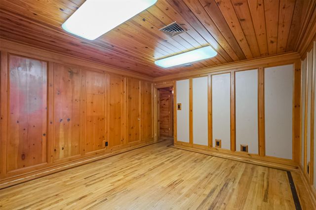 6130 Wheatley Street, Houston, TX 77091
