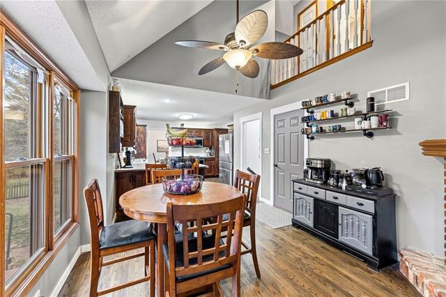 1300 NW TIMBER OAK Drive, Blue Springs, MO 64015