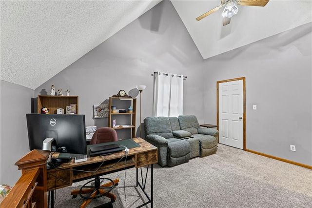 1300 NW TIMBER OAK Drive, Blue Springs, MO 64015