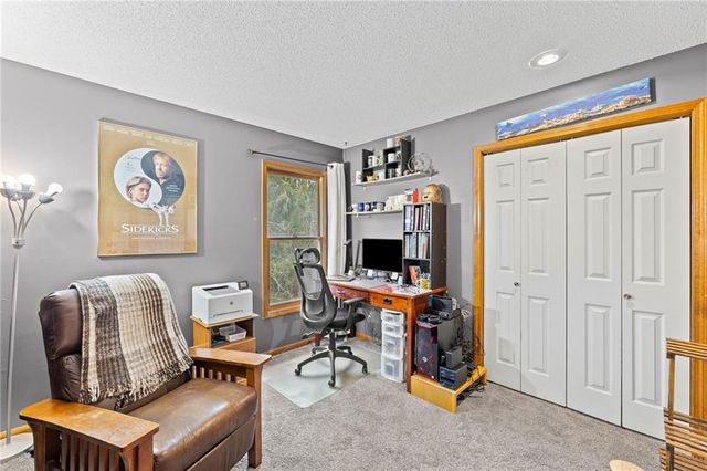 1300 NW TIMBER OAK Drive, Blue Springs, MO 64015