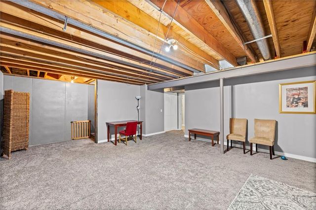 1300 NW TIMBER OAK Drive, Blue Springs, MO 64015