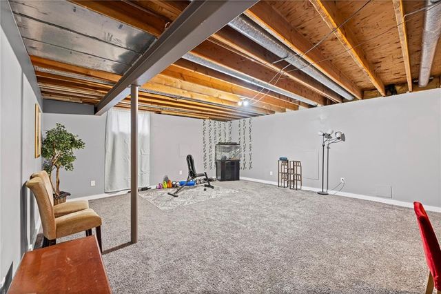 1300 NW TIMBER OAK Drive, Blue Springs, MO 64015