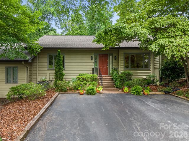 12 Hunting Country Trail, Tryon, NC 28782
