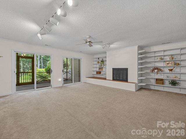 12 Hunting Country Trail, Tryon, NC 28782
