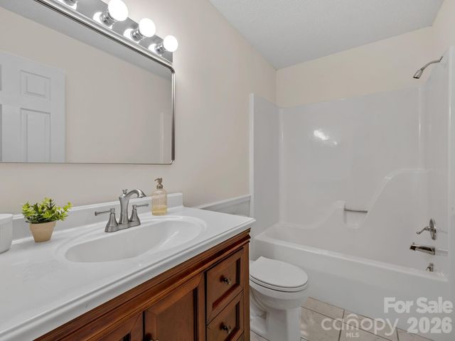 12 Hunting Country Trail, Tryon, NC 28782