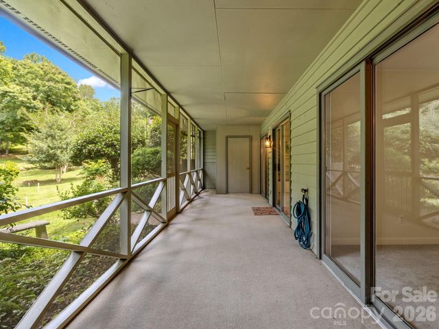 12 Hunting Country Trail, Tryon, NC 28782