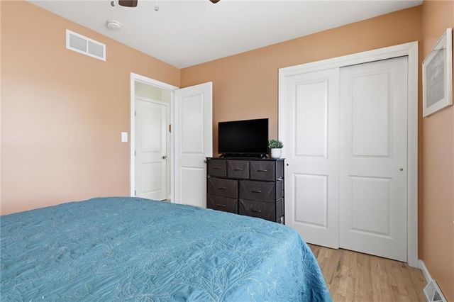 5037 N Michigan Avenue, Kansas City, MO 64118